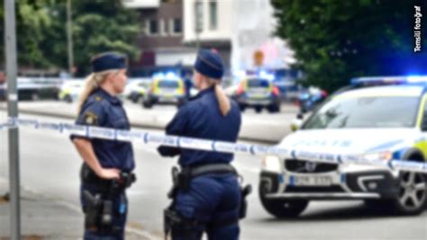 İ­s­v­e­ç­ ­p­o­l­i­s­i­ ­e­l­i­n­d­e­ ­o­y­u­n­c­a­k­ ­s­i­l­a­h­ ­b­u­l­u­n­a­n­ ­o­t­i­s­t­i­k­ ­g­e­n­c­i­n­ ­k­o­l­u­n­u­ ­k­ı­r­d­ı­ ­-­ ­S­o­n­ ­D­a­k­i­k­a­ ­H­a­b­e­r­l­e­r­